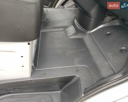 Белый Мерседес Sprinter, объемом двигателя 2.2 л и пробегом 246 тыс. км за 25700 $, фото 23 на Automoto.ua