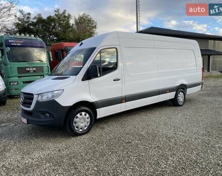 Белый Мерседес Sprinter, объемом двигателя 2.2 л и пробегом 150 тыс. км за 23370 $, фото 3 на Automoto.ua
