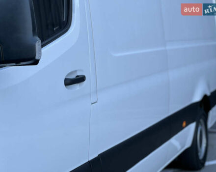 Мерседес Sprinter 2021 у Дубно на Automoto.ua Білий Мерседес Sprinter, об'ємом двигуна 2.2 л та пробігом 203 тис. км за 23800 $, фото 43 на Automoto.ua