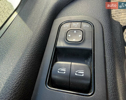 Білий Мерседес Sprinter, об'ємом двигуна 2.99 л та пробігом 525 тис. км за 30500 $, фото 11 на Automoto.ua