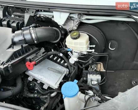 Белый Мерседес Sprinter, объемом двигателя 2 л и пробегом 210 тыс. км за 29850 $, фото 64 на Automoto.ua