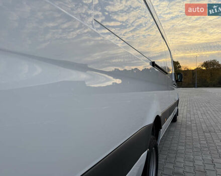 Белый Мерседес Sprinter, объемом двигателя 3 л и пробегом 6 тыс. км за 72000 $, фото 31 на Automoto.ua