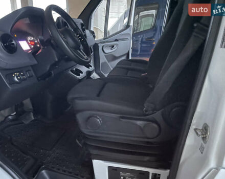 Белый Мерседес Sprinter, объемом двигателя 2 л и пробегом 250 тыс. км за 27900 $, фото 7 на Automoto.ua
