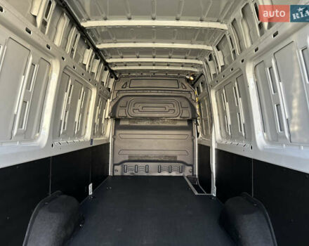 Белый Мерседес Sprinter, объемом двигателя 2 л и пробегом 145 тыс. км за 28999 $, фото 32 на Automoto.ua