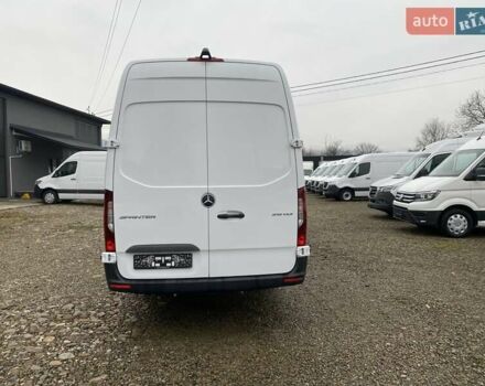 Белый Мерседес Sprinter, объемом двигателя 2.08 л и пробегом 140 тыс. км за 28990 $, фото 18 на Automoto.ua