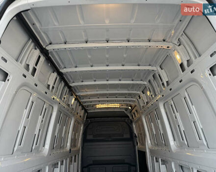 Белый Мерседес Sprinter, объемом двигателя 3 л и пробегом 6 тыс. км за 72000 $, фото 46 на Automoto.ua