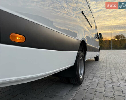Белый Мерседес Sprinter, объемом двигателя 3 л и пробегом 6 тыс. км за 72000 $, фото 32 на Automoto.ua