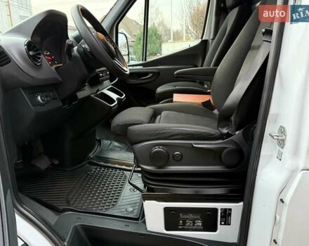 Белый Мерседес Sprinter, объемом двигателя 2 л и пробегом 210 тыс. км за 29850 $, фото 20 на Automoto.ua