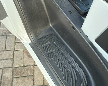 Белый Мерседес Sprinter, объемом двигателя 2 л и пробегом 188 тыс. км за 29999 $, фото 58 на Automoto.ua