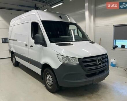 Белый Мерседес Sprinter, объемом двигателя 2 л и пробегом 208 тыс. км за 27000 $, фото 2 на Automoto.ua