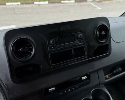 Белый Мерседес Sprinter, объемом двигателя 3 л и пробегом 207 тыс. км за 37000 $, фото 24 на Automoto.ua