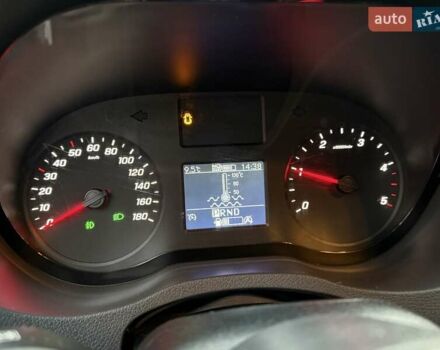 Белый Мерседес Sprinter, объемом двигателя 2 л и пробегом 210 тыс. км за 29850 $, фото 27 на Automoto.ua