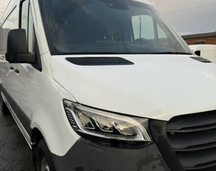 Белый Мерседес Sprinter, объемом двигателя 2.99 л и пробегом 121 тыс. км за 43400 $, фото 1 на Automoto.ua
