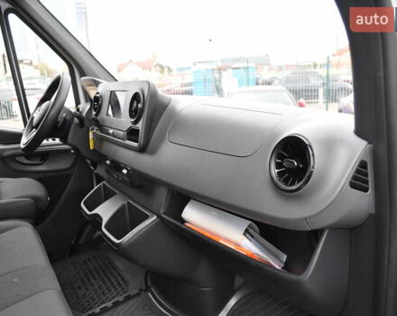 Мерседес Sprinter 2021 в Киеве на Automoto.ua Белый Мерседес Sprinter, объемом двигателя 2.2 л и пробегом 259 тыс. км за 28500 $, фото 47 на Automoto.ua