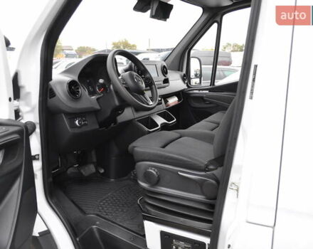 Мерседес Sprinter 2021 в Киеве на Automoto.ua Белый Мерседес Sprinter, объемом двигателя 2.2 л и пробегом 259 тыс. км за 28500 $, фото 54 на Automoto.ua