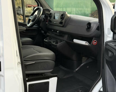 Белый Мерседес Sprinter, объемом двигателя 2.99 л и пробегом 121 тыс. км за 43400 $, фото 12 на Automoto.ua