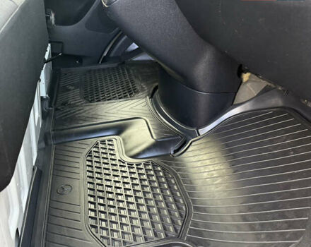 Белый Мерседес Sprinter, объемом двигателя 2 л и пробегом 188 тыс. км за 29999 $, фото 97 на Automoto.ua