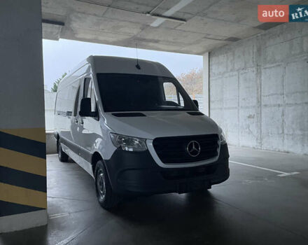 Белый Мерседес Sprinter, объемом двигателя 2 л и пробегом 250 тыс. км за 27900 $, фото 4 на Automoto.ua