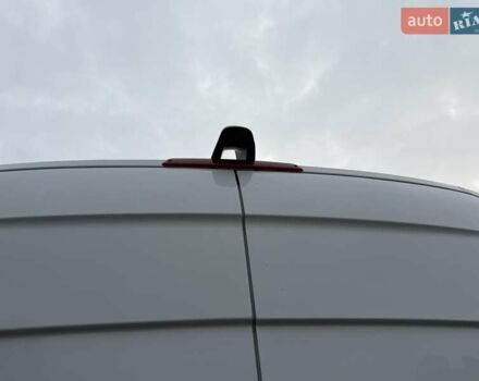 Белый Мерседес Sprinter, объемом двигателя 2 л и пробегом 210 тыс. км за 29850 $, фото 12 на Automoto.ua