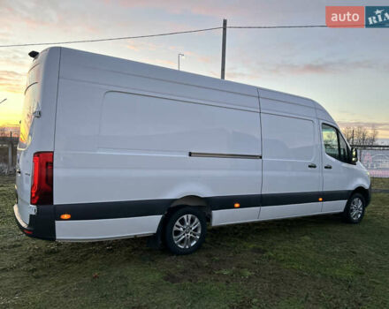 Белый Мерседес Sprinter, объемом двигателя 2 л и пробегом 145 тыс. км за 28999 $, фото 10 на Automoto.ua