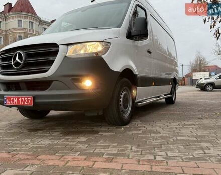 Белый Мерседес Sprinter, объемом двигателя 2 л и пробегом 210 тыс. км за 29850 $, фото 1 на Automoto.ua