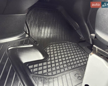 Белый Мерседес Sprinter, объемом двигателя 3 л и пробегом 207 тыс. км за 44500 $, фото 19 на Automoto.ua