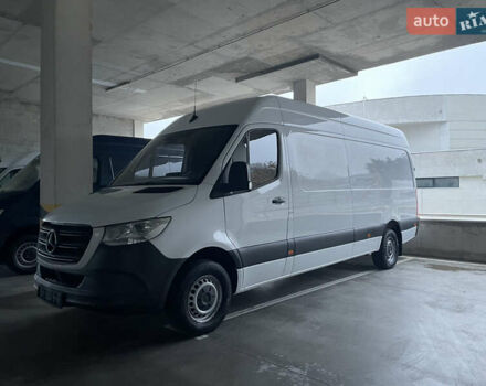 Белый Мерседес Sprinter, объемом двигателя 2 л и пробегом 250 тыс. км за 27900 $, фото 1 на Automoto.ua