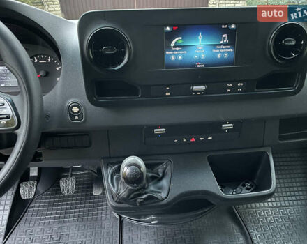 Белый Мерседес Sprinter, объемом двигателя 2.2 л и пробегом 179 тыс. км за 31000 $, фото 9 на Automoto.ua
