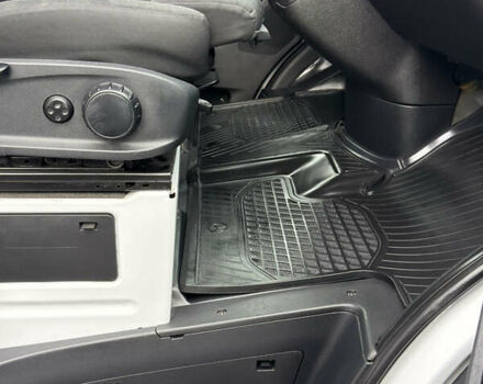 Белый Мерседес Sprinter, объемом двигателя 3 л и пробегом 207 тыс. км за 44500 $, фото 13 на Automoto.ua