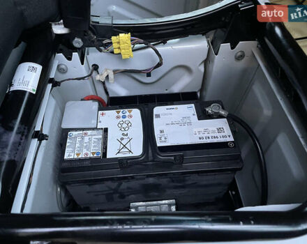 Белый Мерседес Sprinter, объемом двигателя 2.2 л и пробегом 179 тыс. км за 31000 $, фото 16 на Automoto.ua