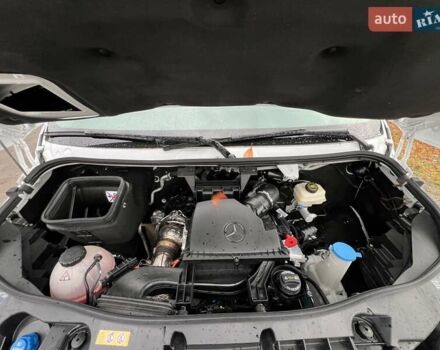 Белый Мерседес Sprinter, объемом двигателя 1.95 л и пробегом 300 тыс. км за 31999 $, фото 16 на Automoto.ua