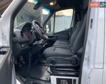 Белый Мерседес Sprinter, объемом двигателя 2.08 л и пробегом 231 тыс. км за 26999 $, фото 40 на Automoto.ua