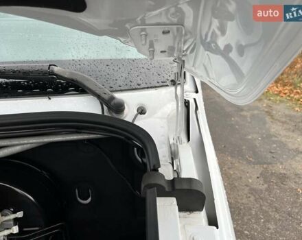 Белый Мерседес Sprinter, объемом двигателя 1.95 л и пробегом 300 тыс. км за 31999 $, фото 17 на Automoto.ua