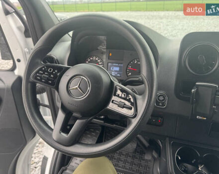 Белый Мерседес Sprinter, объемом двигателя 0 л и пробегом 335 тыс. км за 28500 $, фото 18 на Automoto.ua