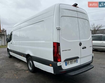 Белый Мерседес Sprinter, объемом двигателя 1.95 л и пробегом 300 тыс. км за 31999 $, фото 7 на Automoto.ua