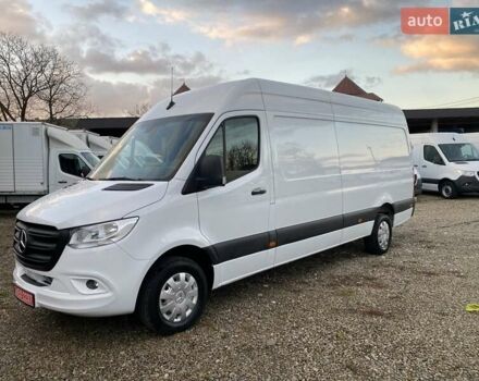 Белый Мерседес Sprinter, объемом двигателя 2.08 л и пробегом 231 тыс. км за 26999 $, фото 1 на Automoto.ua