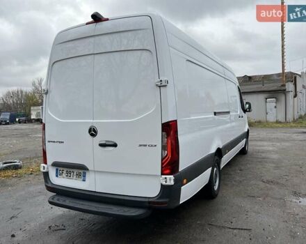 Белый Мерседес Sprinter, объемом двигателя 1.95 л и пробегом 300 тыс. км за 31999 $, фото 9 на Automoto.ua