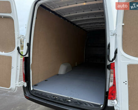 Белый Мерседес Sprinter, объемом двигателя 2 л и пробегом 237 тыс. км за 27200 $, фото 17 на Automoto.ua