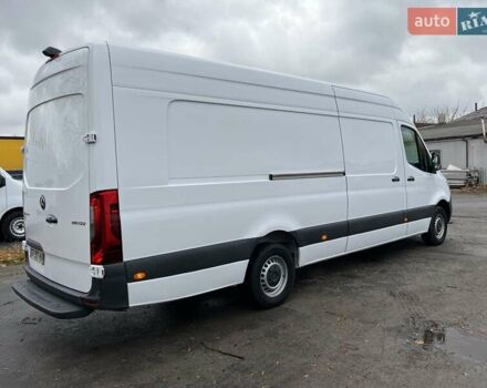 Белый Мерседес Sprinter, объемом двигателя 1.95 л и пробегом 300 тыс. км за 31999 $, фото 10 на Automoto.ua
