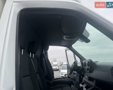 Белый Мерседес Sprinter, объемом двигателя 0 л и пробегом 335 тыс. км за 28500 $, фото 13 на Automoto.ua
