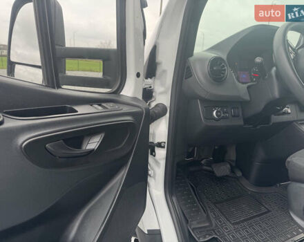 Белый Мерседес Sprinter, объемом двигателя 0 л и пробегом 335 тыс. км за 28500 $, фото 9 на Automoto.ua