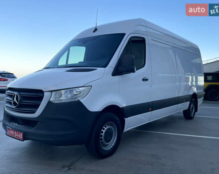 Белый Мерседес Sprinter, объемом двигателя 2 л и пробегом 155 тыс. км за 27900 $, фото 2 на Automoto.ua