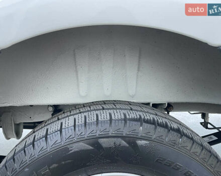 Белый Мерседес Sprinter, объемом двигателя 2 л и пробегом 155 тыс. км за 27900 $, фото 10 на Automoto.ua