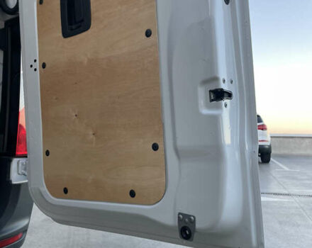 Белый Мерседес Sprinter, объемом двигателя 2 л и пробегом 155 тыс. км за 27900 $, фото 70 на Automoto.ua