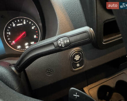 Белый Мерседес Sprinter, объемом двигателя 2 л и пробегом 302 тыс. км за 37900 $, фото 4 на Automoto.ua