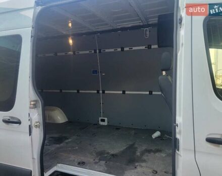 Белый Мерседес Sprinter, объемом двигателя 2 л и пробегом 80 тыс. км за 35000 $, фото 4 на Automoto.ua