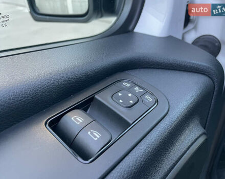 Белый Мерседес Sprinter, объемом двигателя 2 л и пробегом 155 тыс. км за 27900 $, фото 27 на Automoto.ua