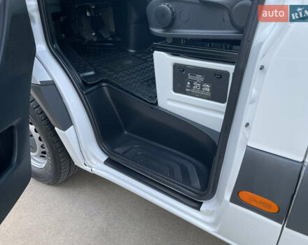 Белый Мерседес Sprinter, объемом двигателя 2 л и пробегом 155 тыс. км за 27900 $, фото 32 на Automoto.ua