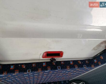 Белый Мерседес Sprinter, объемом двигателя 2.87 л и пробегом 300 тыс. км за 10000 $, фото 4 на Automoto.ua