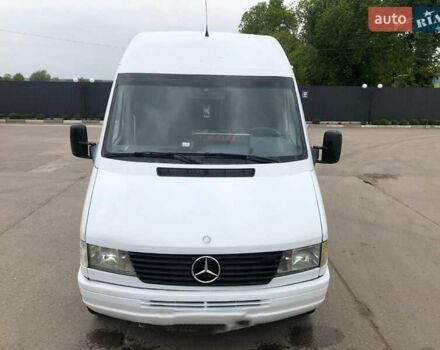 Білий Мерседес Sprinter, об'ємом двигуна 0 л та пробігом 450 тис. км за 5500 $, фото 1 на Automoto.ua
